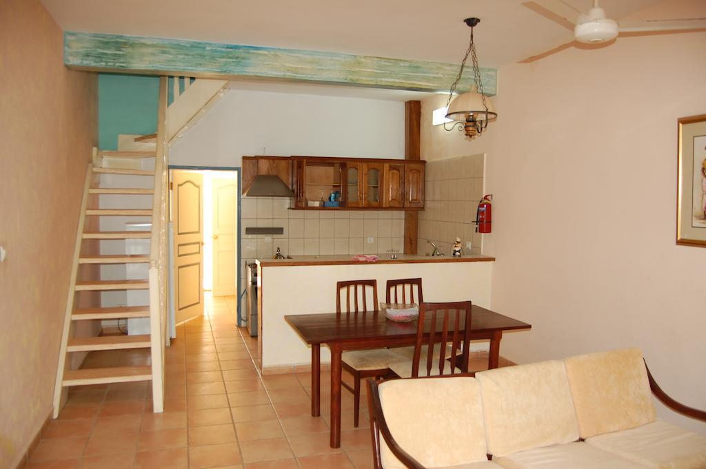Riyan Apartment Кололи Номер фото